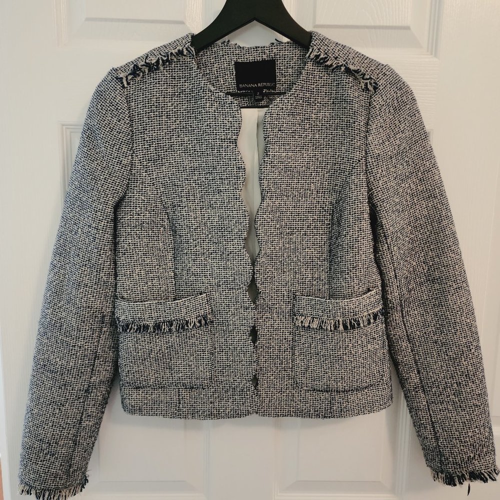 Banana Republic Scalloped Tweed Blue & Cream Glittery Blazer Size 2 - Picture 1 of 8